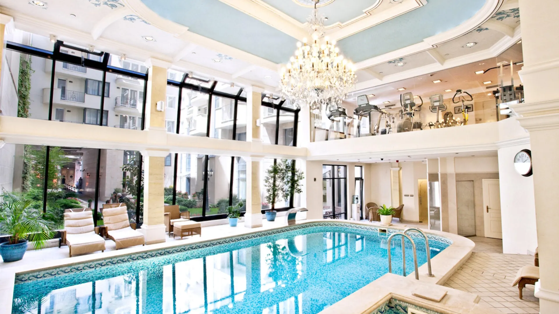 Queen'S Court Hotel & Residence Budapest