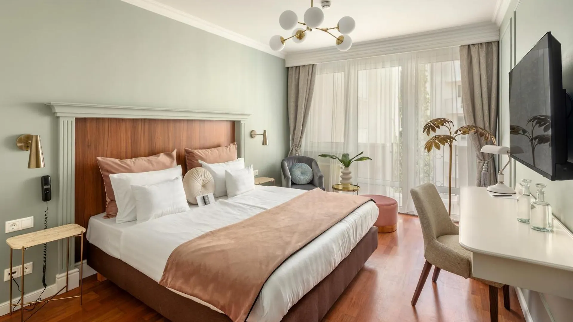 Queen'S Court Hotel & Residence Budapest