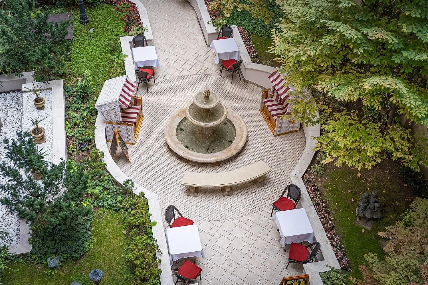 *****  Queen'S Court Hotel & Residence Budapest Hungary