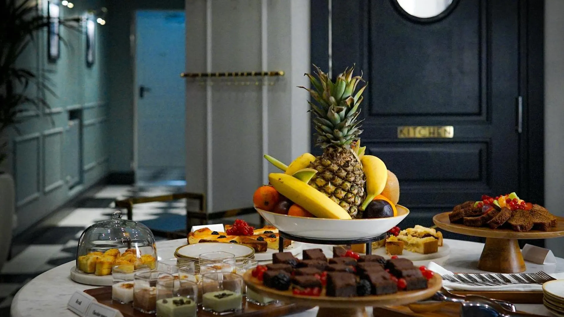 Queen'S Court Hotel & Residence Budapest