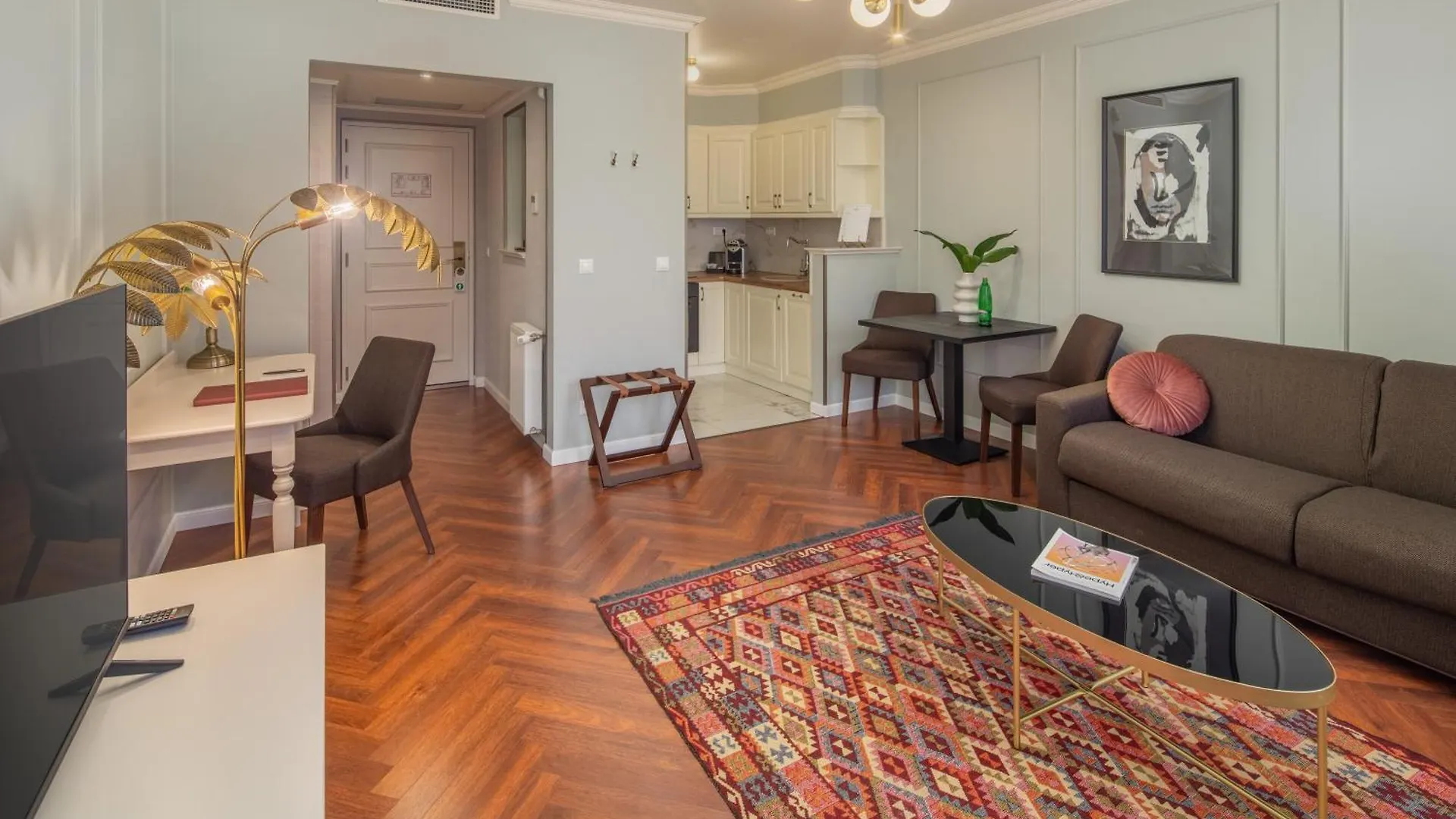 Queen'S Court Hotel & Residence Budapest