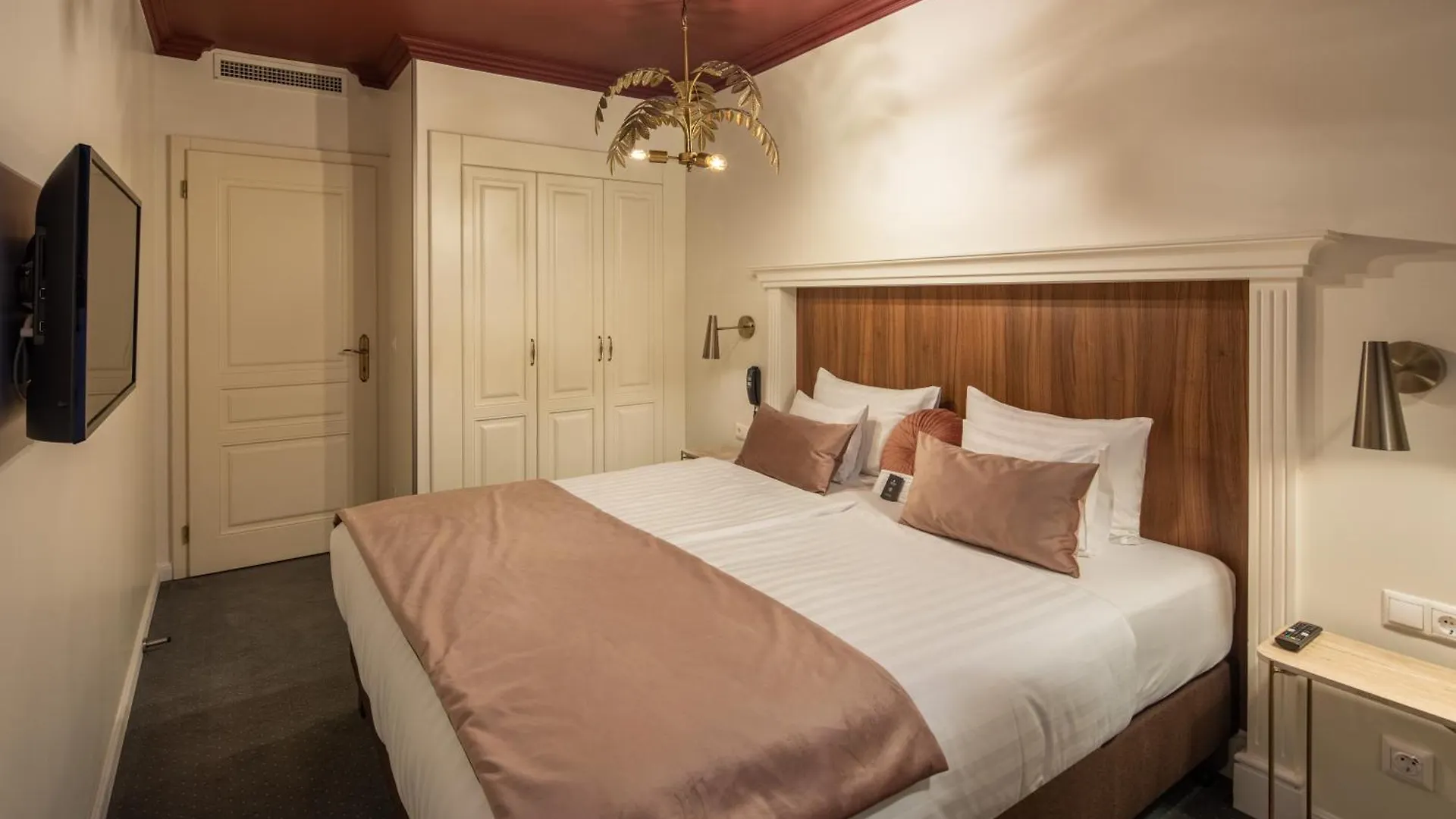 Queen'S Court Hotel & Residence Budapest