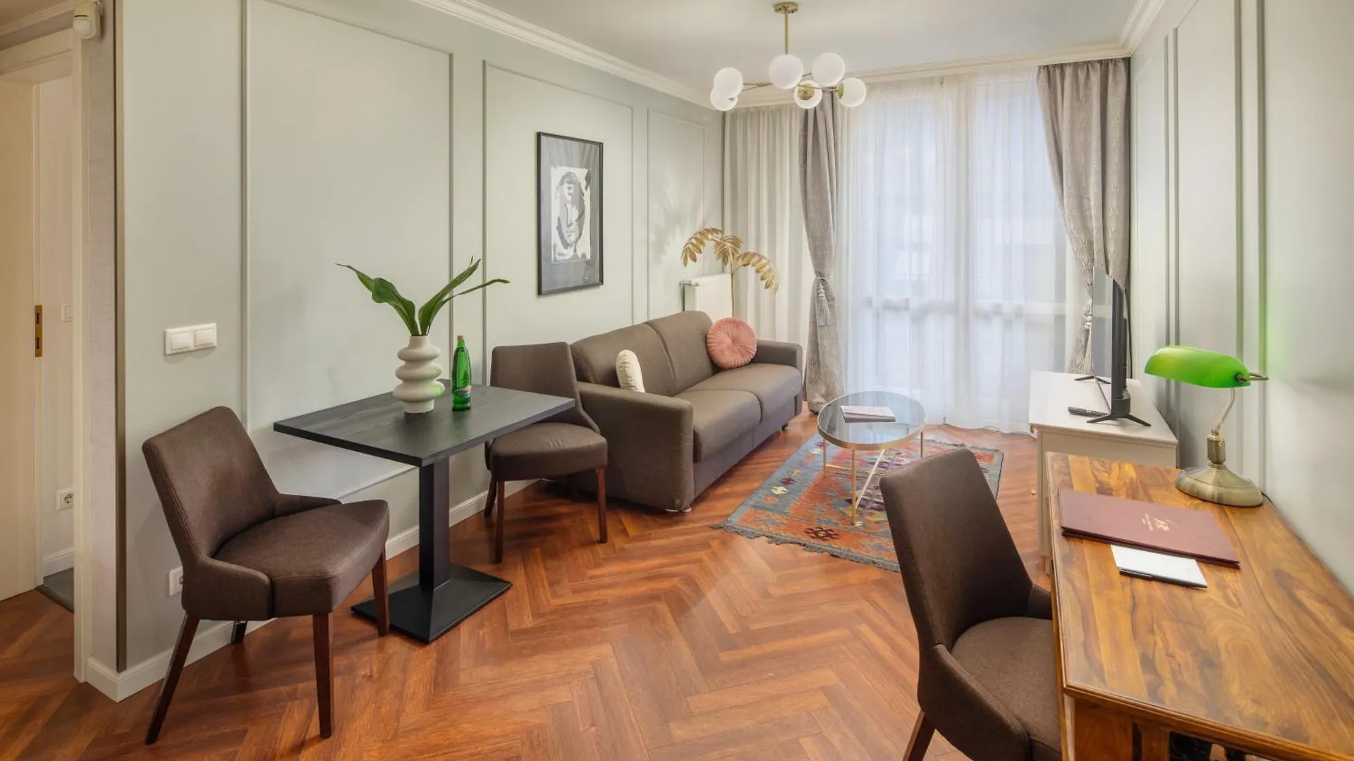 Queen'S Court Hotel & Residence Budapest