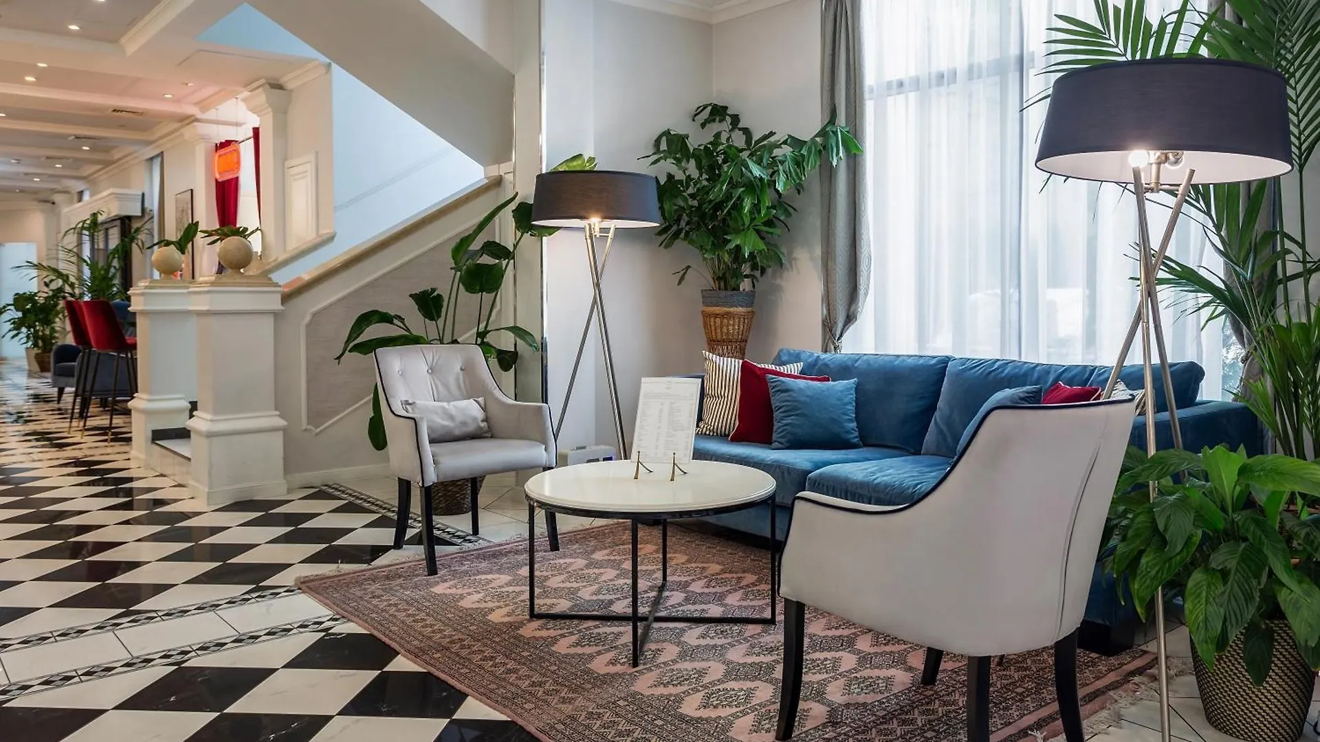 Queen'S Court Hotel & Residence Budapest 5*,
